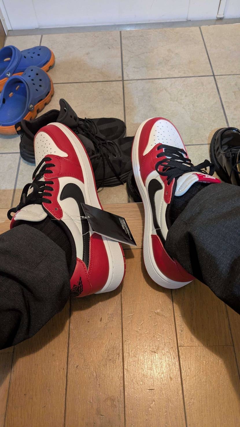 シカゴ到着！
あまりにもかっこよすぎる、、

スニーカ