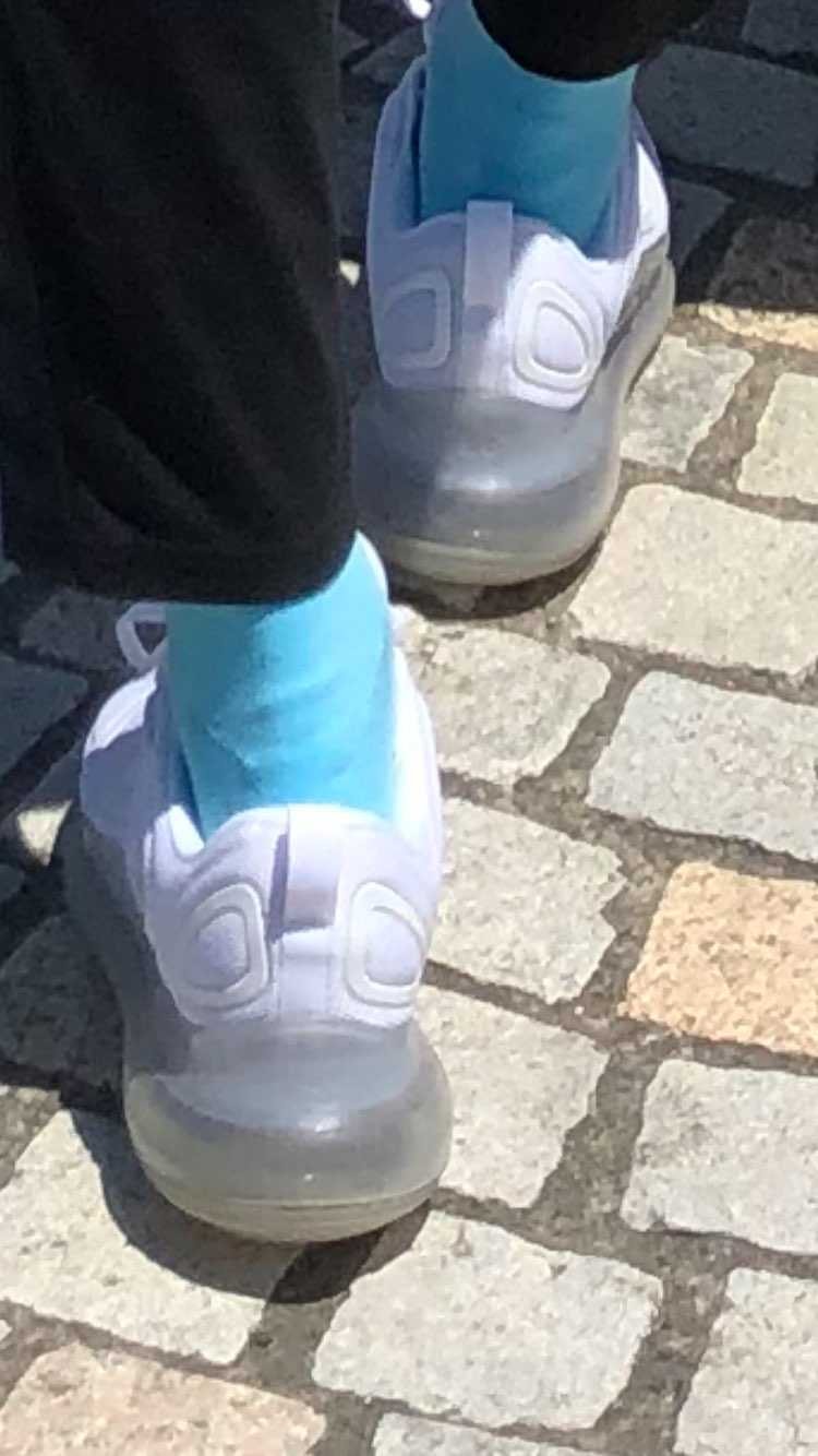 このスニーカー知ってる方いますか？？
写真あまりなくて情報少なくてごめんなさい