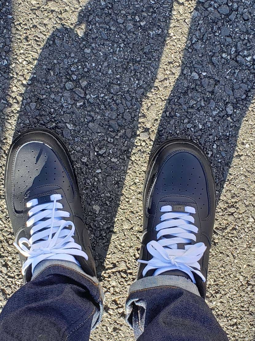 NIKE by youで買ったAF1で休日出勤⤵️
まじまじ見ると作りが粗いよう