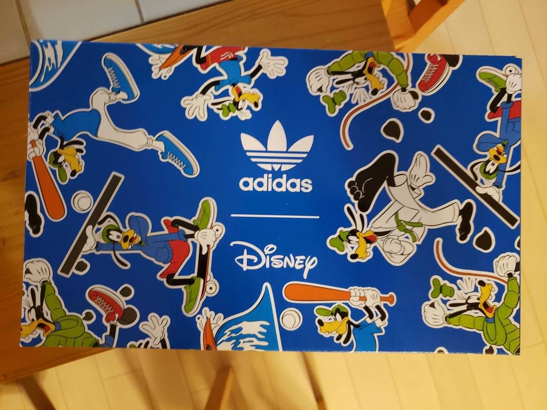 adidasから3MC GOOFY届きました。
箱もかわいい