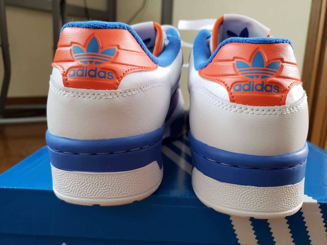 ニックスカラーで安かったから買いました。
アッパーは柔らかい