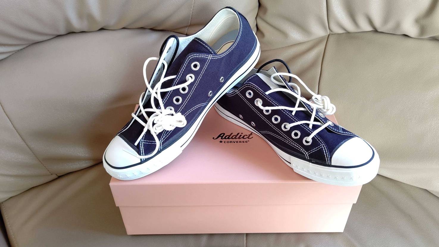 かなり久しぶりにスニーカーを購入。
CONVERSE ADD