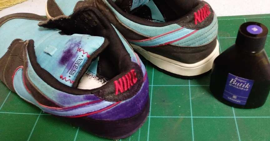 昔のSBを染色。スオッシュはコーティングされてるみたいで繊維に浸透せず
スエー