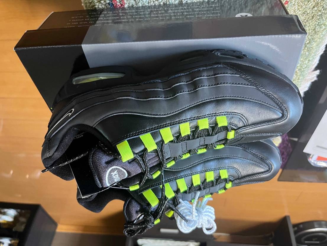 atmosの抽選で当たりました！28cmでしたが、なぜかこの