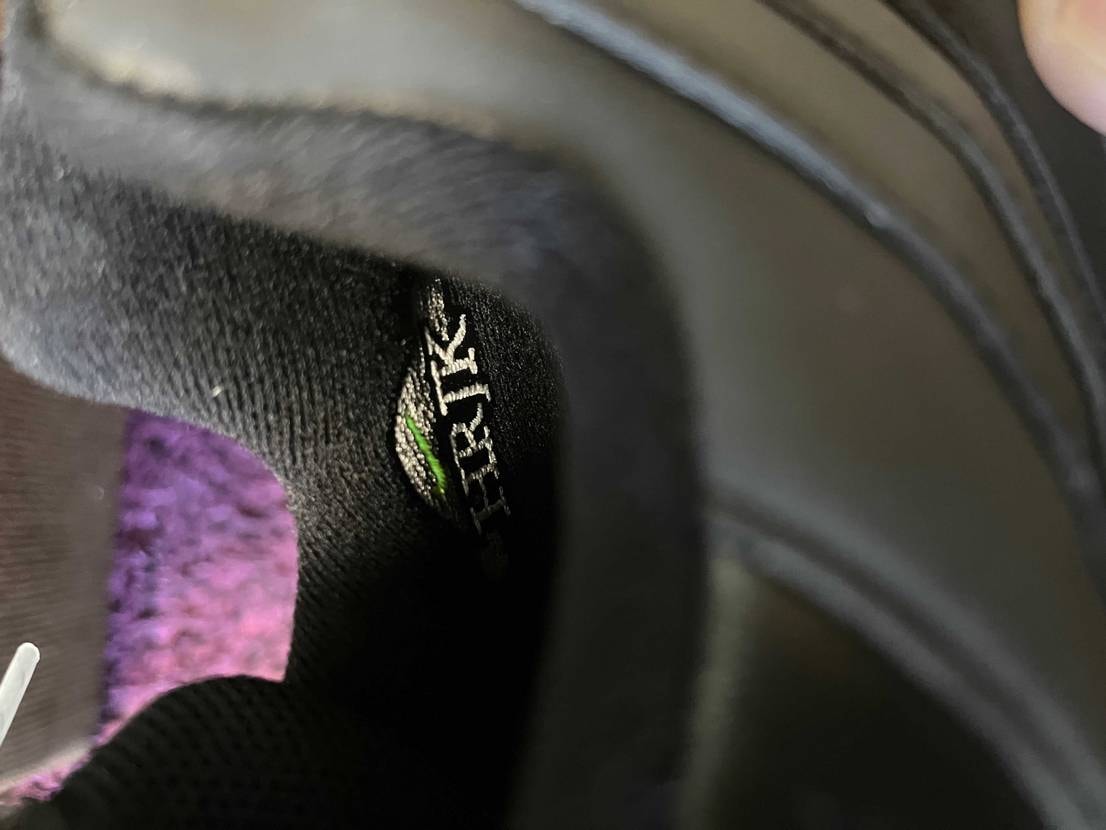 atmosの抽選で当たりました！28cmでしたが、なぜかこの