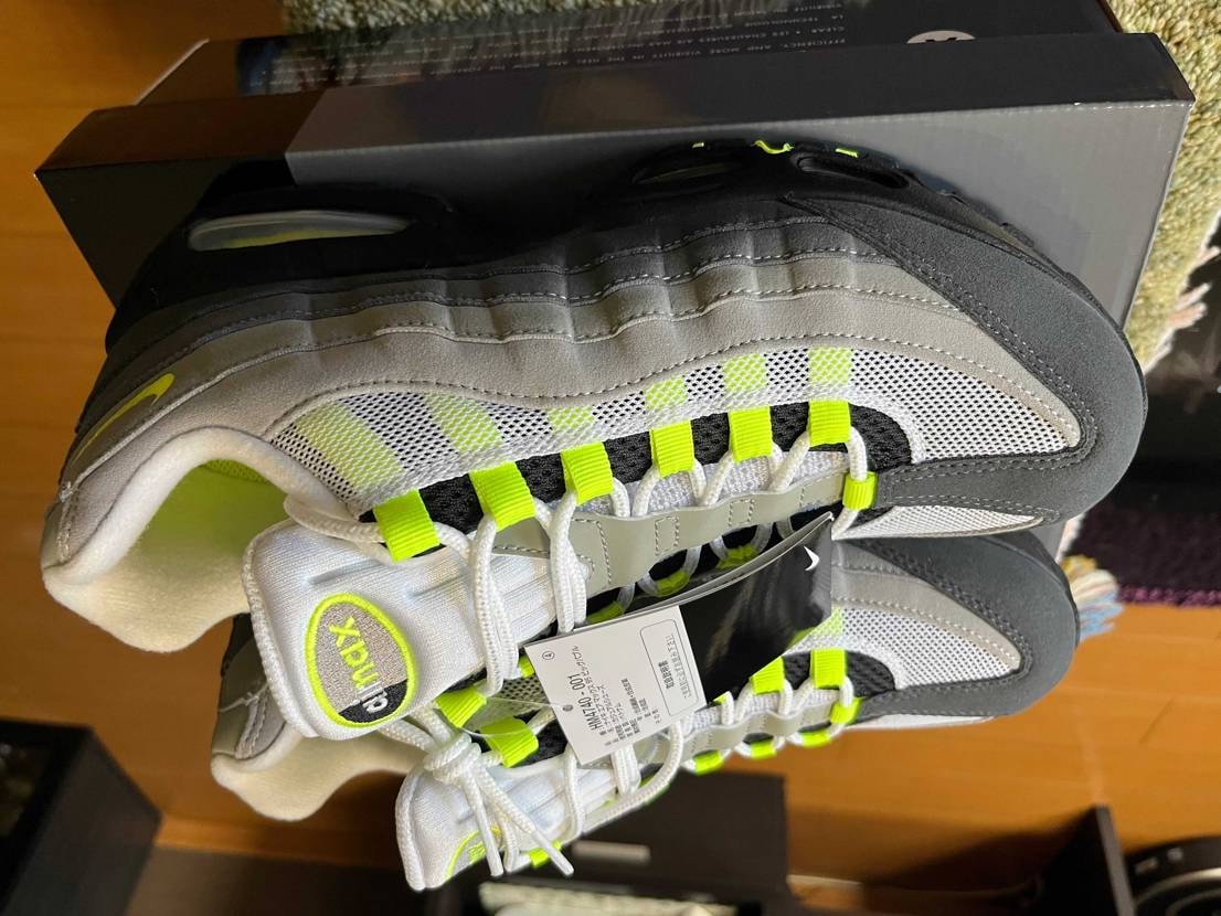 某店舗で2番入店。10時に並び、10時3分にマイサイ28cm