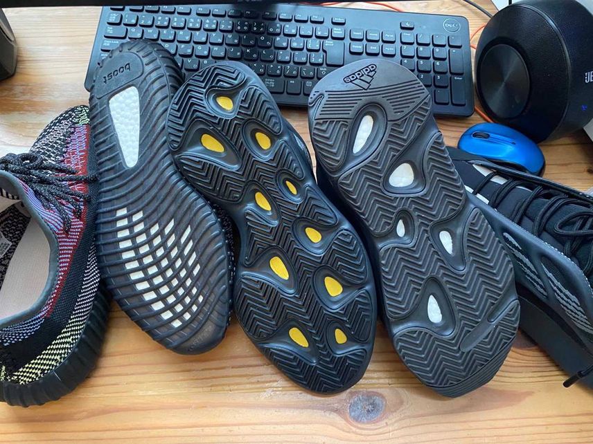 今回はboostじゃ無いみたいですね🧐
履き心地は700より350に似た締め