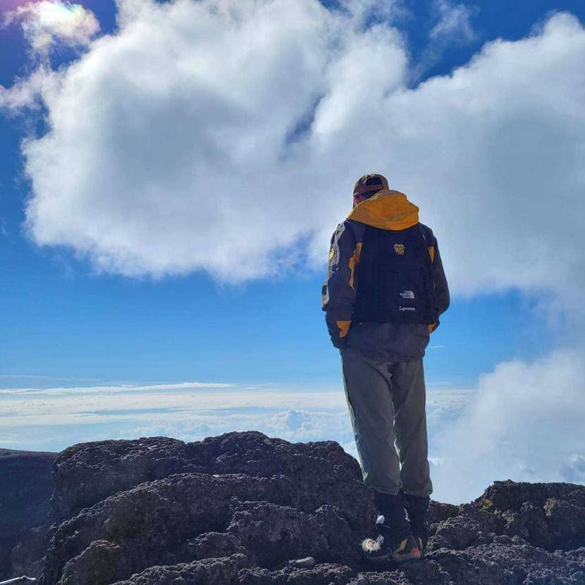 富士山登頂しました！
最高に気持ちいいです😍😍😍