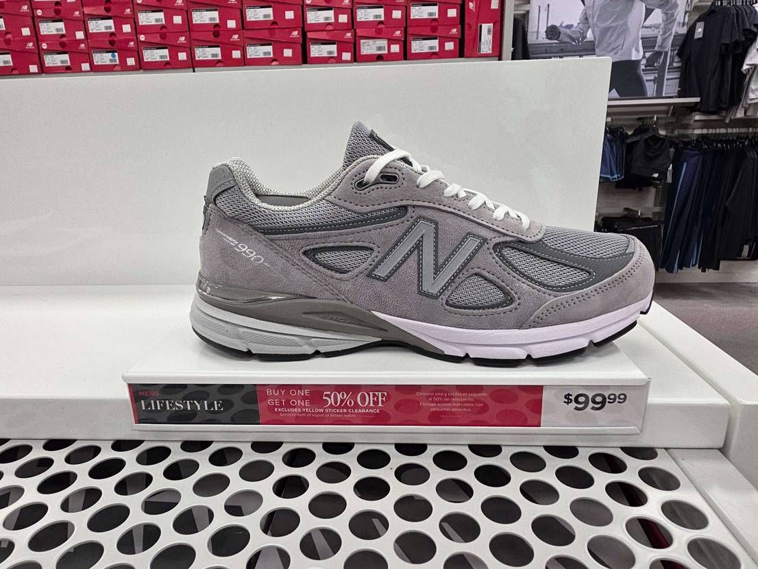 V4 15000円代で買えて
2足目半額ってやばい笑