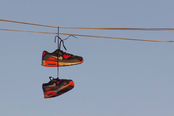 シューフィティの結び方分かる方いますか？