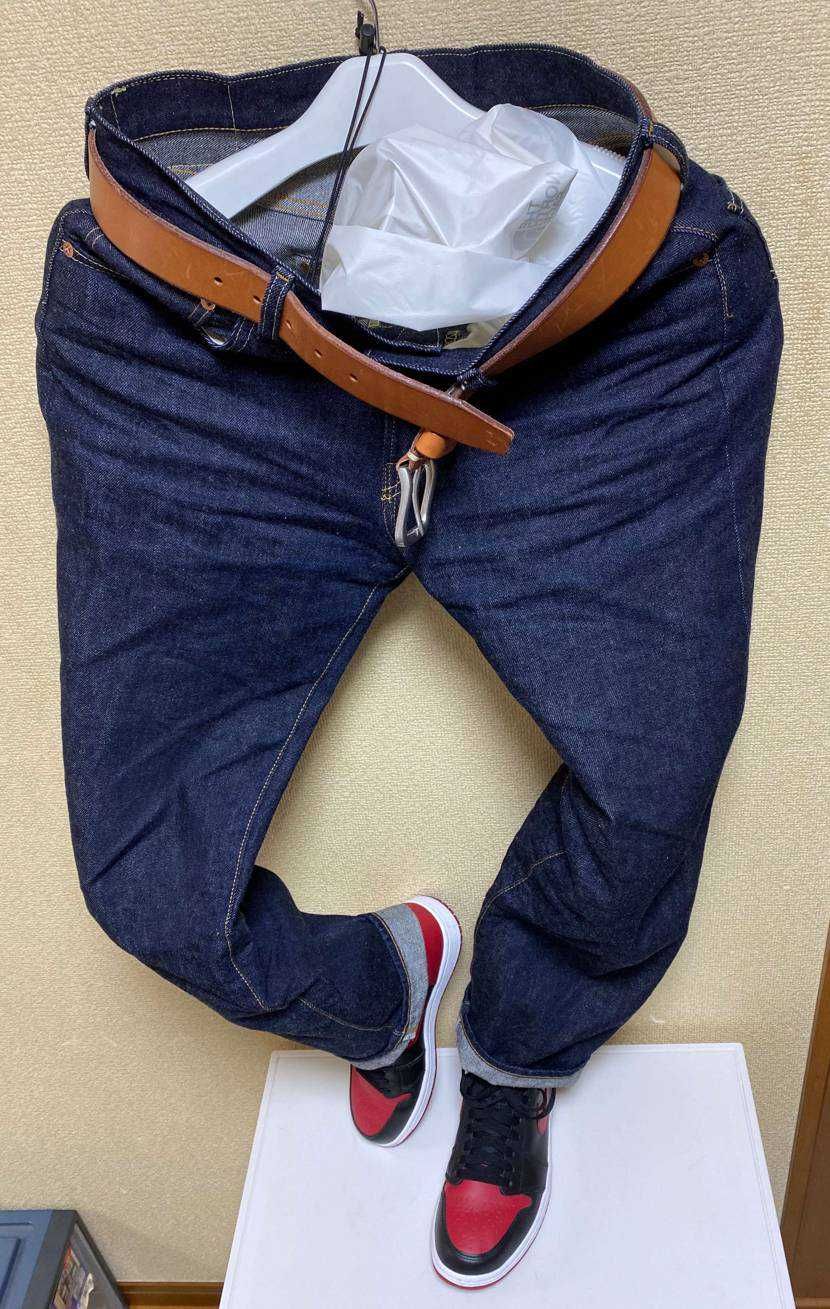 今日は仕事の打ち合わせ行ってきました。
Levi's 50