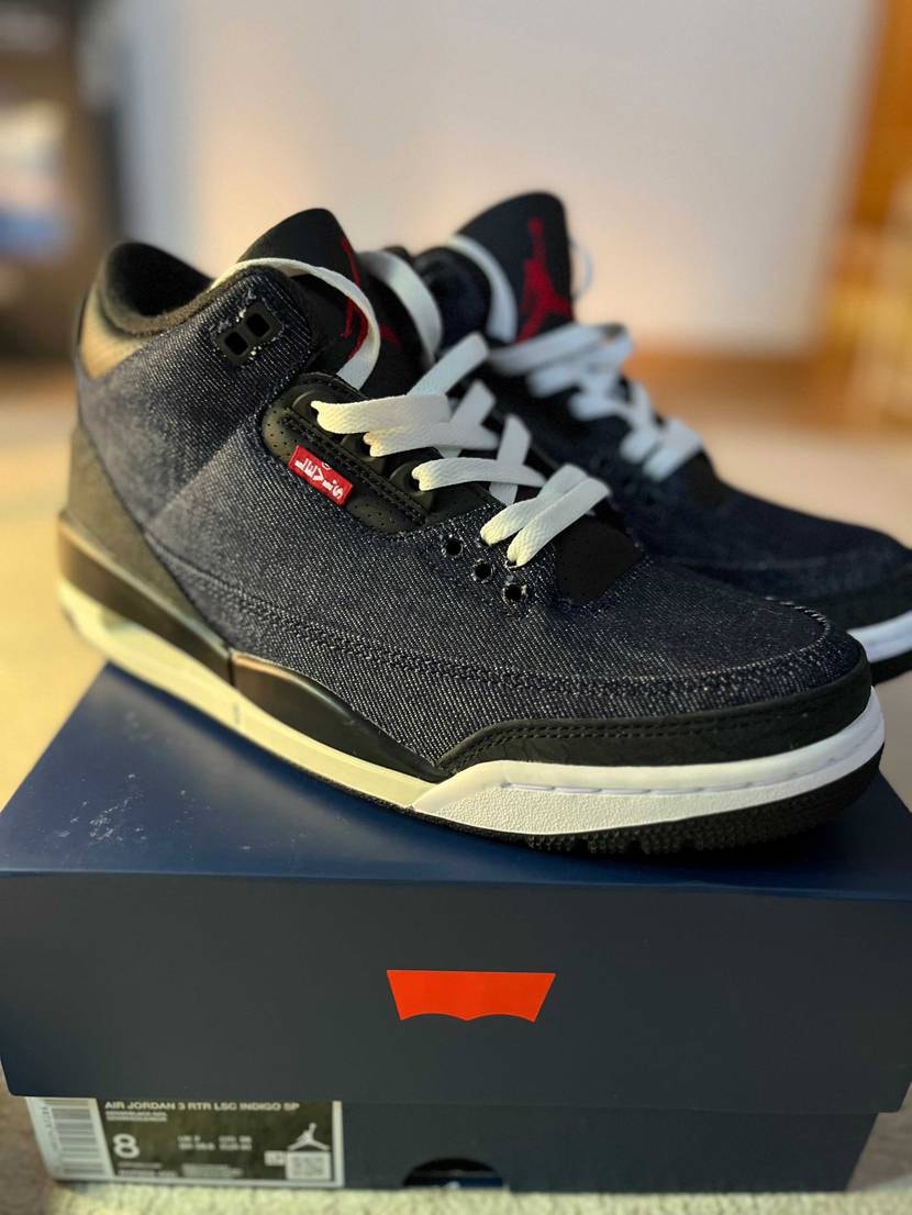 もう1年振りくらいでしょうか？
久しぶりにスニーカーを買い