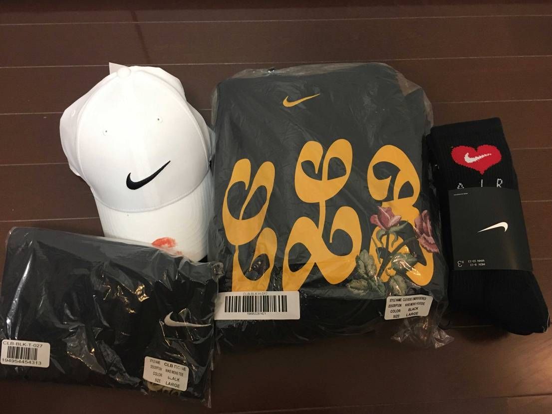 スニーカーではありませんが、届きました！
クオリティはまぁNIKEって感じです