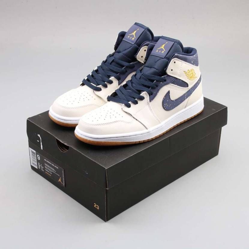 Air Jordan 1 Mid JETER  最近新発売スニーカー
AH634