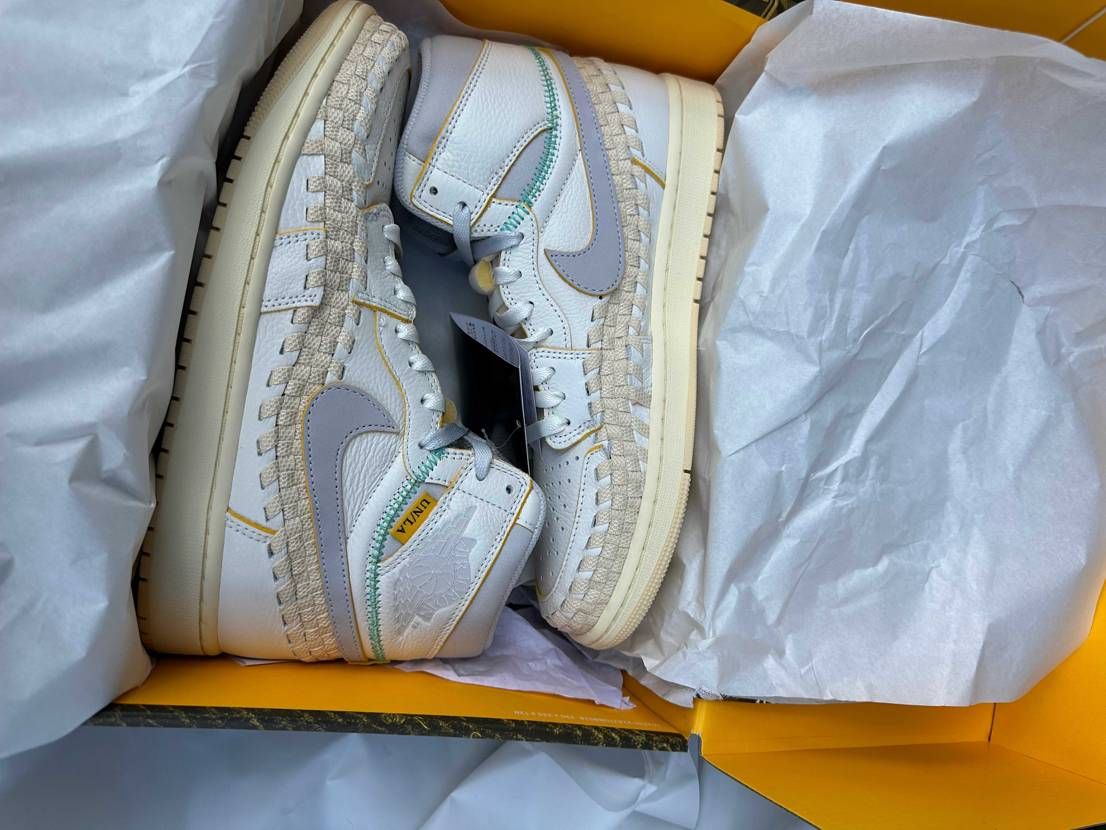 バック🎒国内ないんだって😇
せっかく店舗受け取りで朝一で行