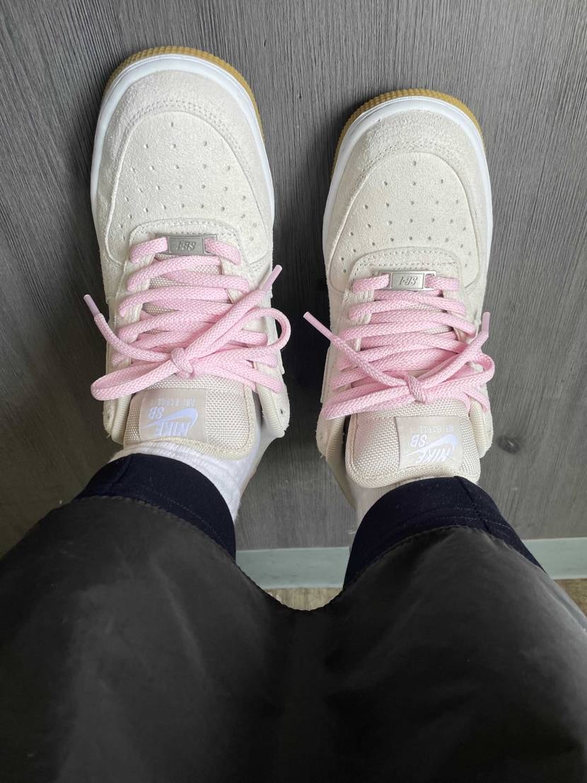 早速おろして美容室へ✂️
ピンクのシューレースかわいい🎀