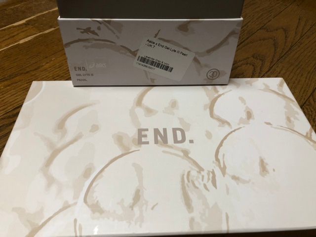 END.×asics 到着いたしました!
変え紐も2種付き