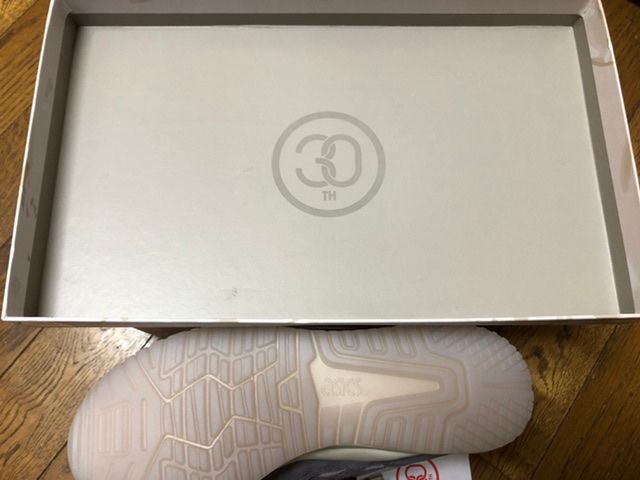 END.×asics 到着いたしました!
変え紐も2種付き