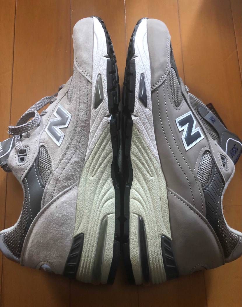 やっとNB 991の周年モデル届きましたわ😅
変え紐の他、