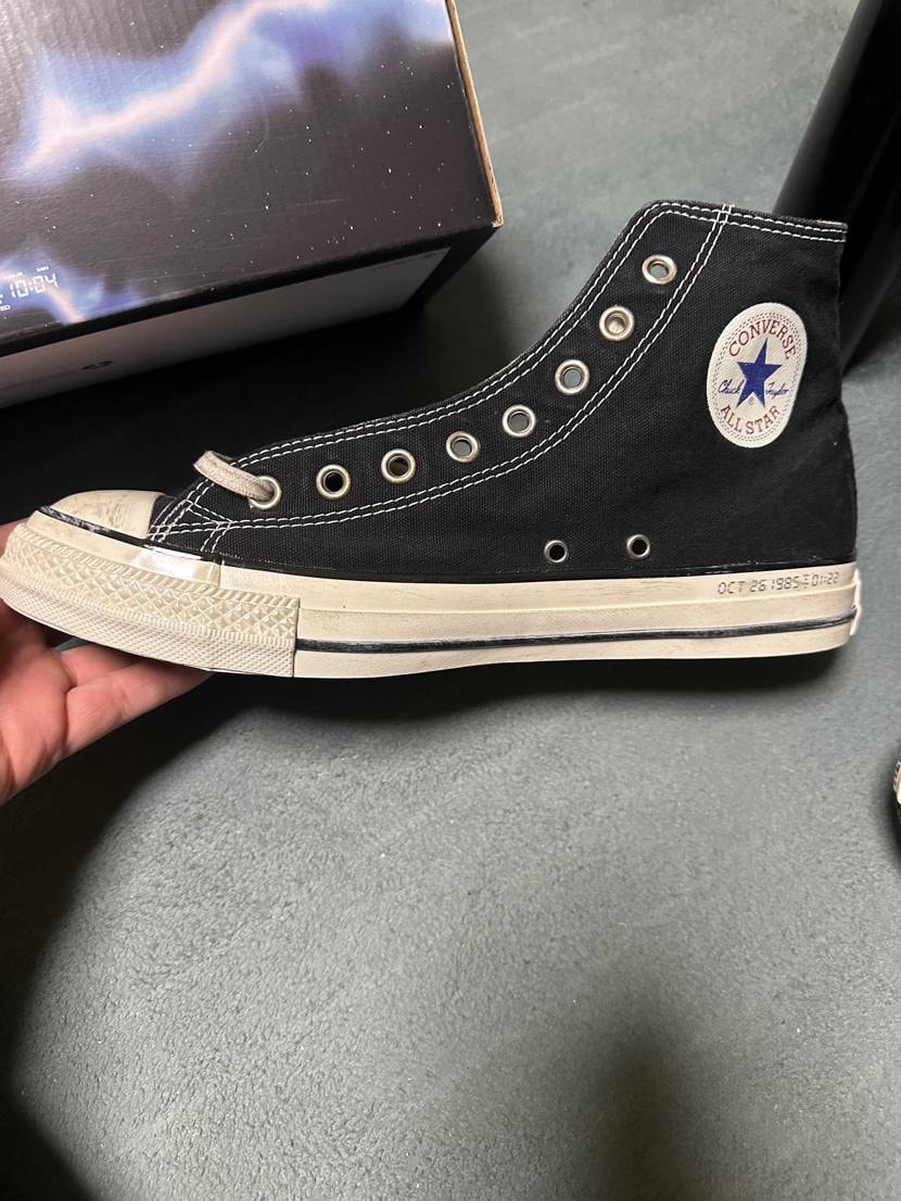 全体的に汚し加工が甘い😓遠目で見たら新品っぽいし。
前モデ