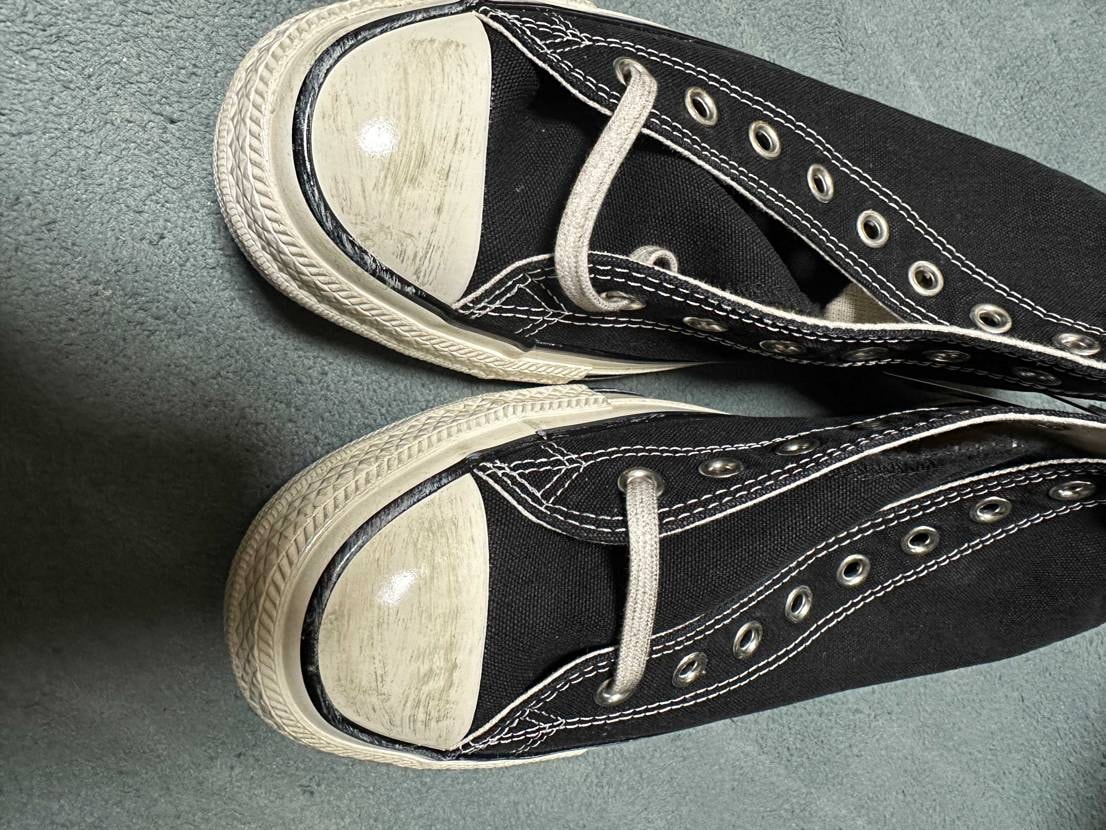 全体的に汚し加工が甘い😓遠目で見たら新品っぽいし。
前モデ