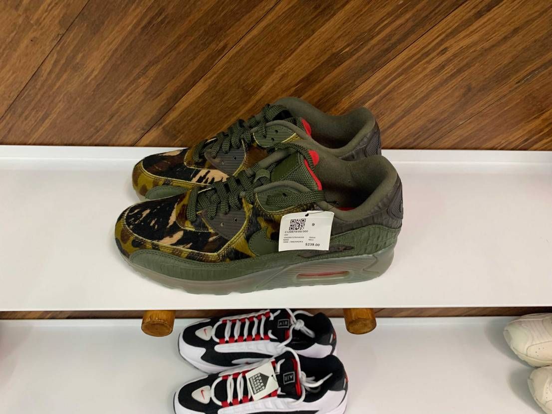 DSMS(Dover Street Market Singapore)へ来ました