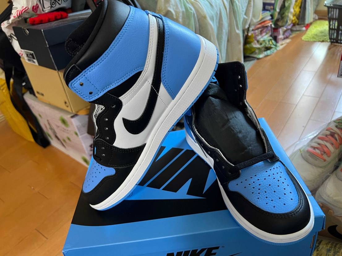 数ヶ月振りに投稿‼️
スニーカー買うのやめなきゃ‼️って思