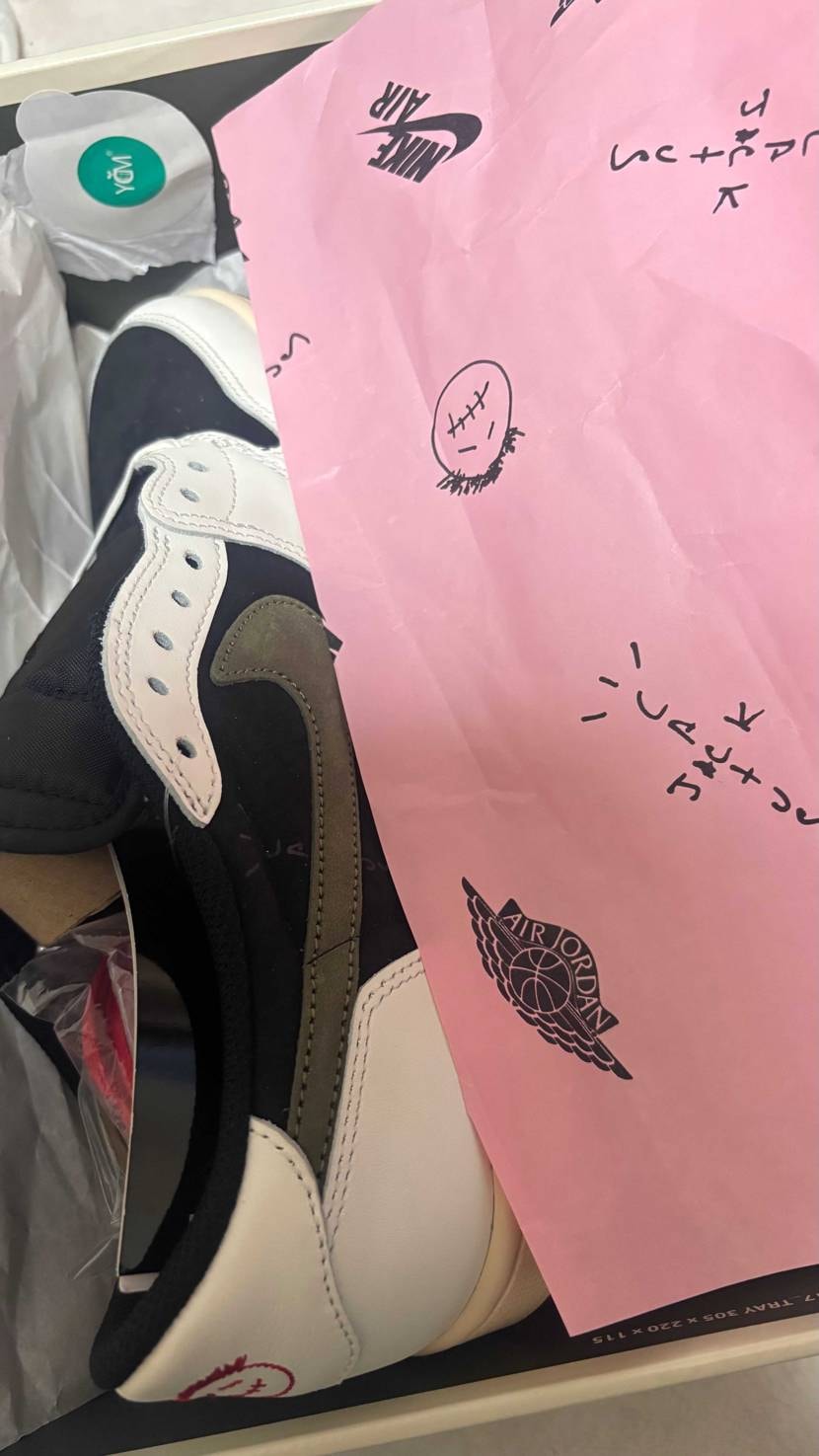 Travis Scott × Nike Women's Air Jordan 1