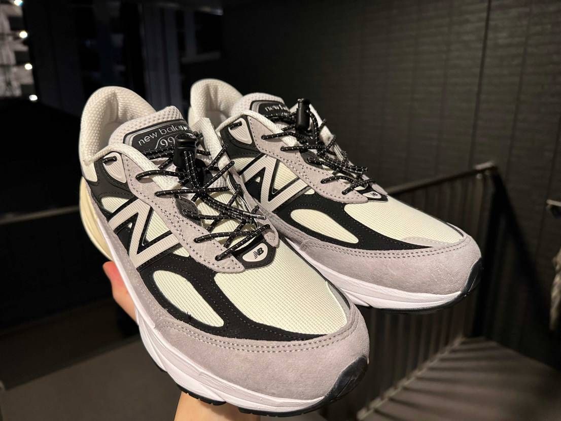 初990v6です
買ってそのまま履いて帰ってきました🏠
誕プレで買ってもら