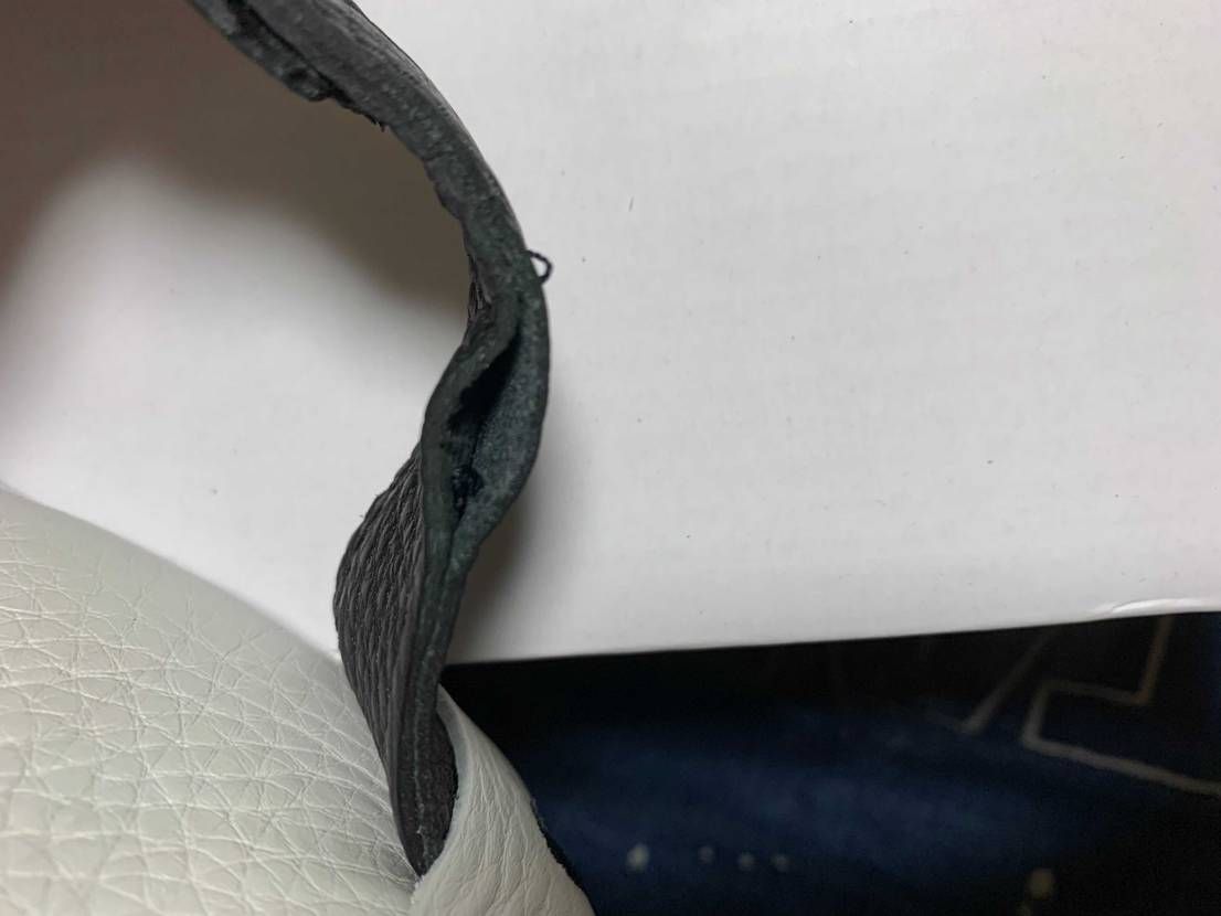 去年のモデルであったトラブルを共有です。
ALYX公式で購入したところ、シュー