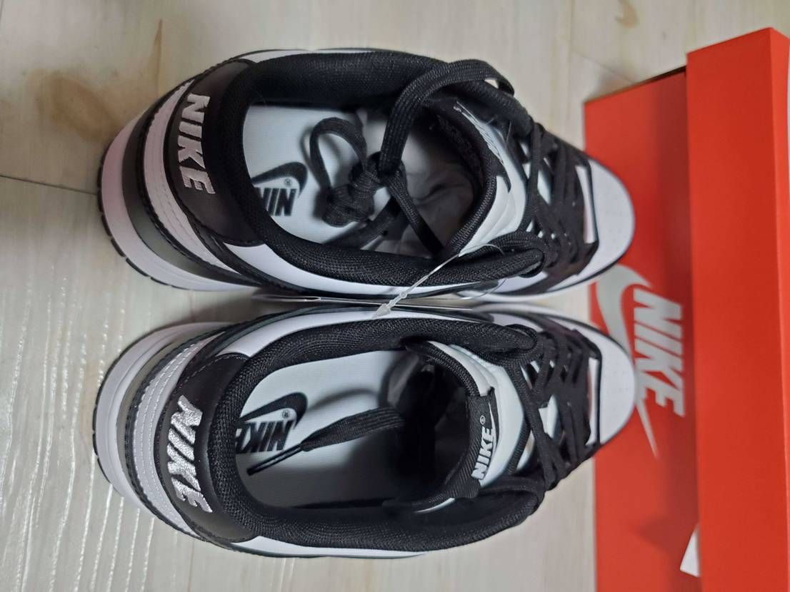 今年初のNIKE公式で
GOT'EM