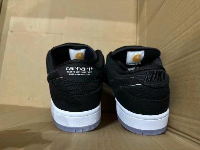 【リーク】
NIKE SB × Carharttの実物と思われる画像。
カス