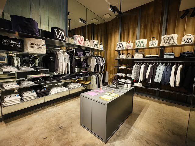 V.A.12月15日オープン。
このコンバース…既視感ある