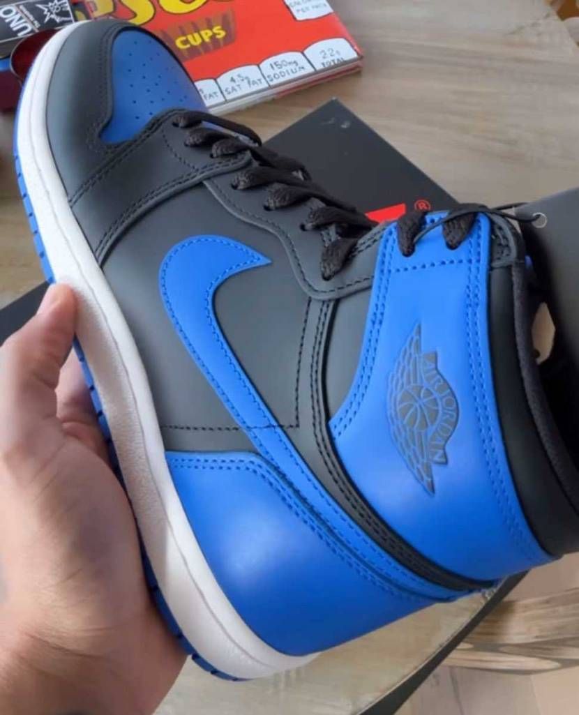 【リーク】
2025年発売
NIKE AIR JORDAN 1 HIGH 8