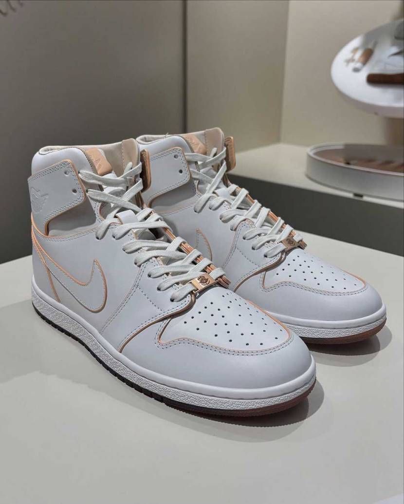 PARIS  SAINT GERMAIN × NIKE AIR JORDAN 1