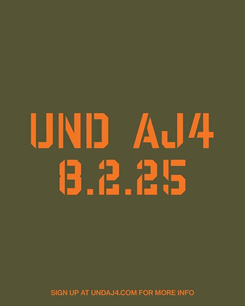 UNDEFEATED × NIKE AIR JORDAN 4