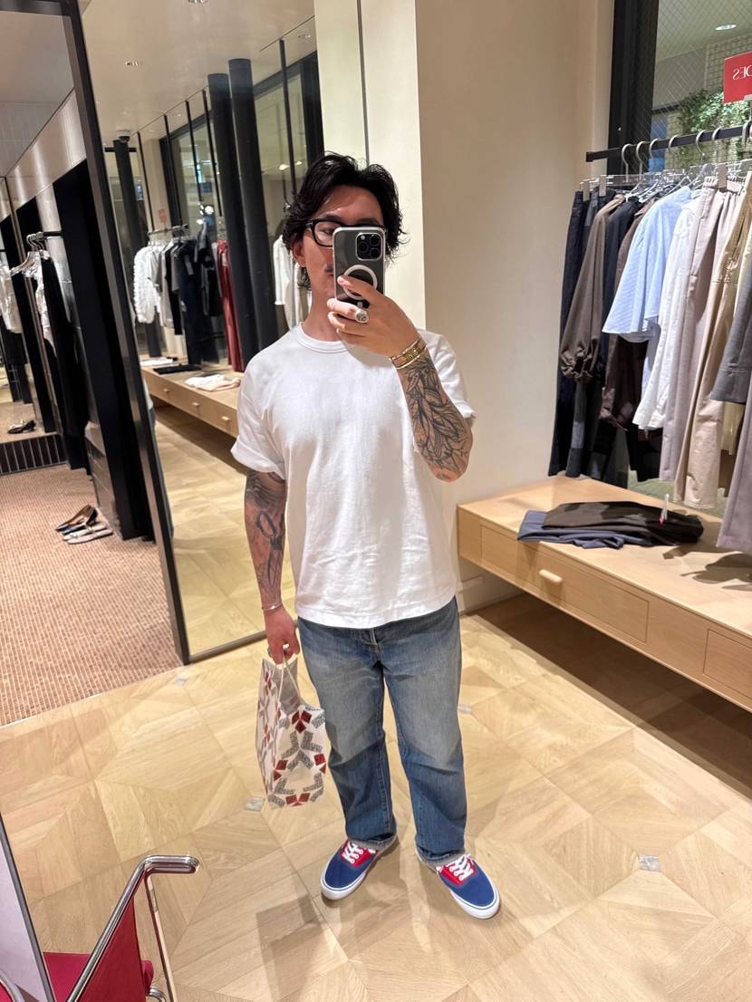本日はこちら。
彼女の買い物に付き添いです。
