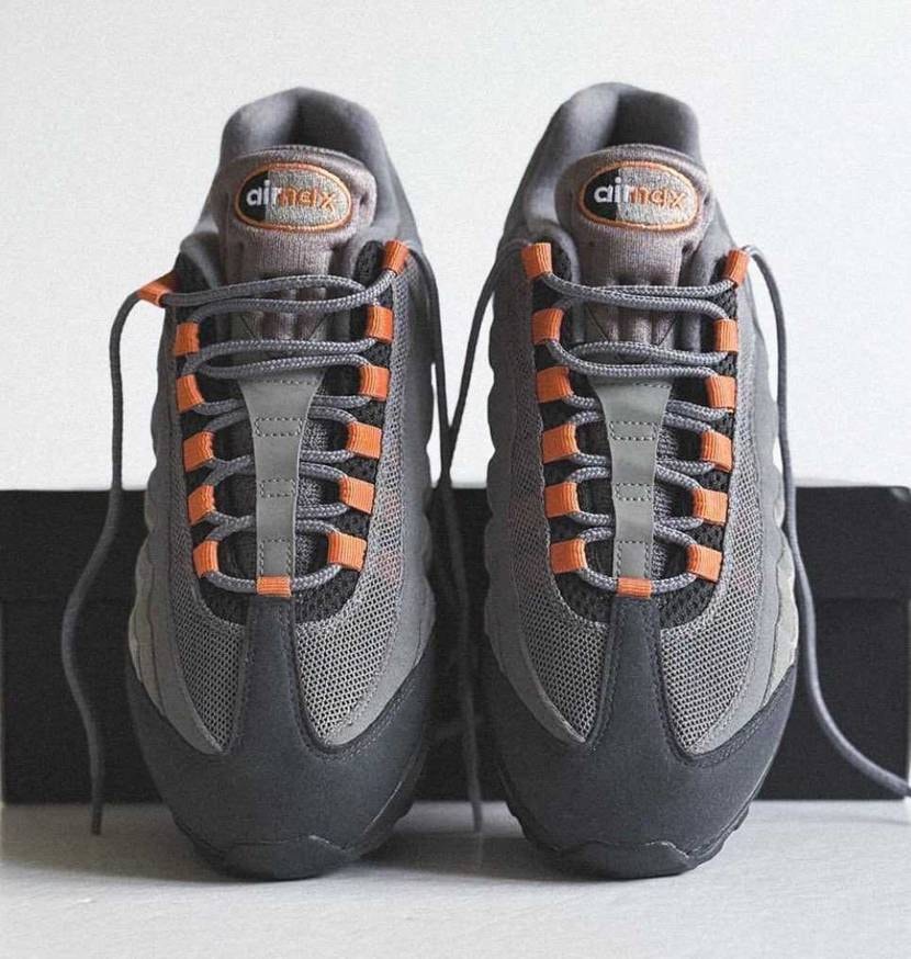 この色いいなぁ〜🧡🩶