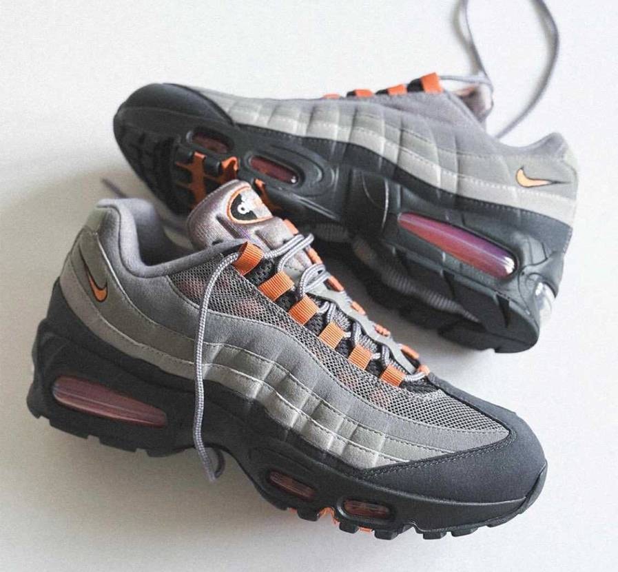 この色いいなぁ〜🧡🩶