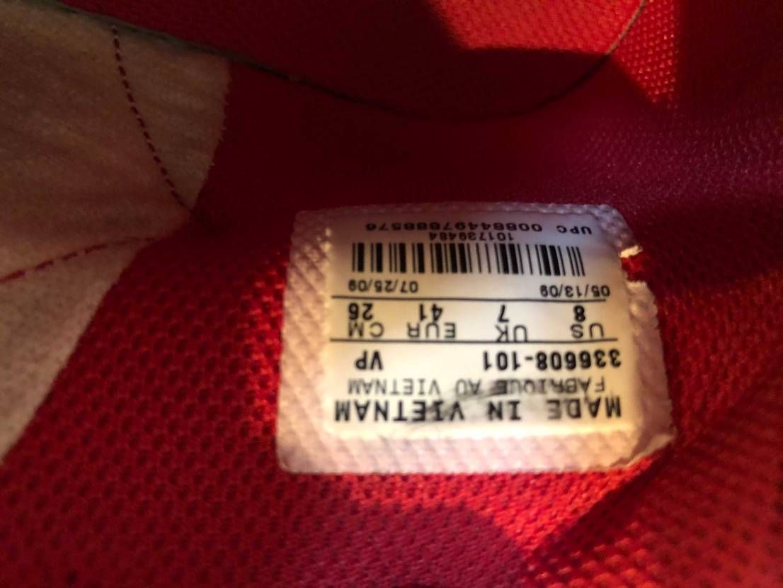 このNIKEの靴は何ですか？