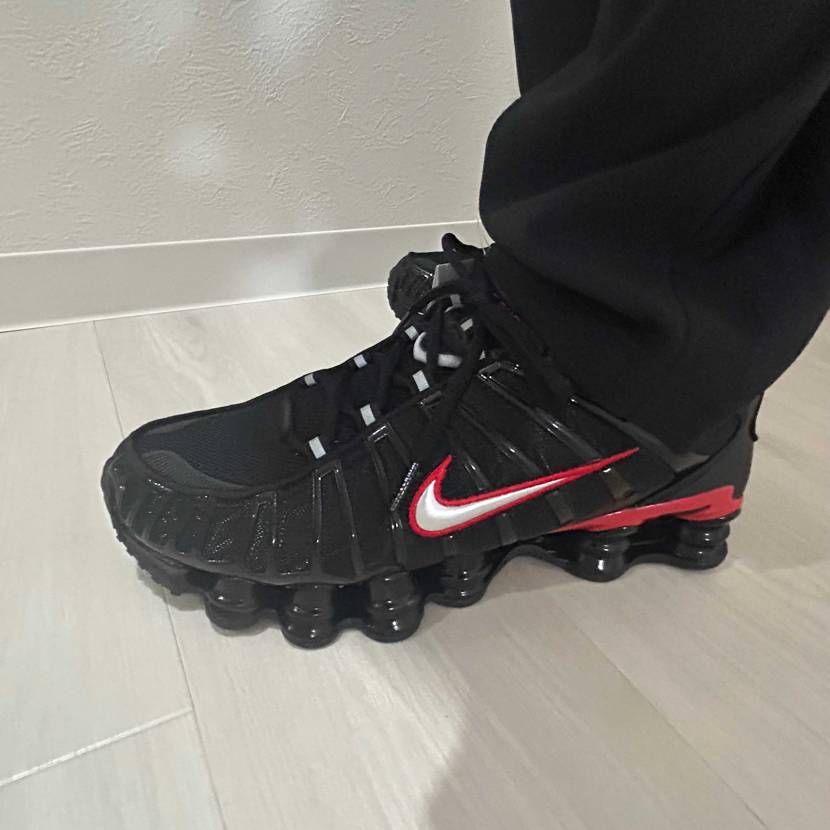 shoxTL新色、先程届きました!
どこを探しても現物画像が無く、不安の最