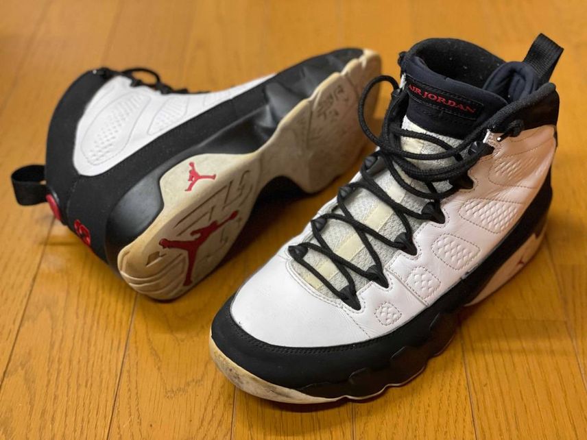 どうしても急に欲しくなって、AJ8と9を中古購入笑
履いたら両方良いけど、9の