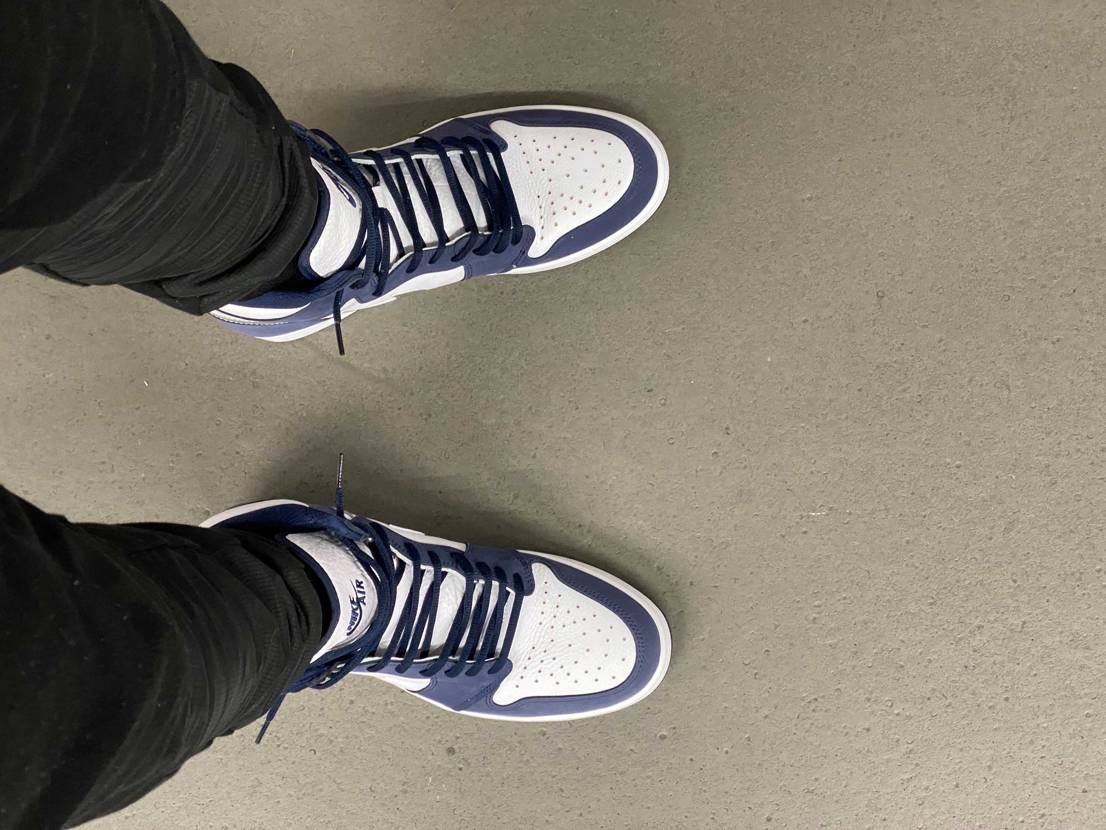 はじめてのAJ1
写真より現物がとても良かった！！
これは重宝しそうだ