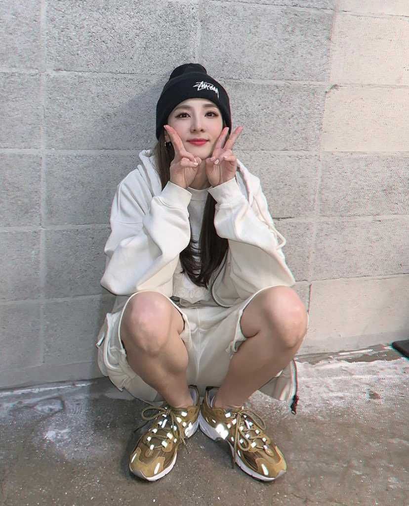 このニューバランスのモデルご存知の方教えて下さい。
ダラちゃんかわいいなぁ。