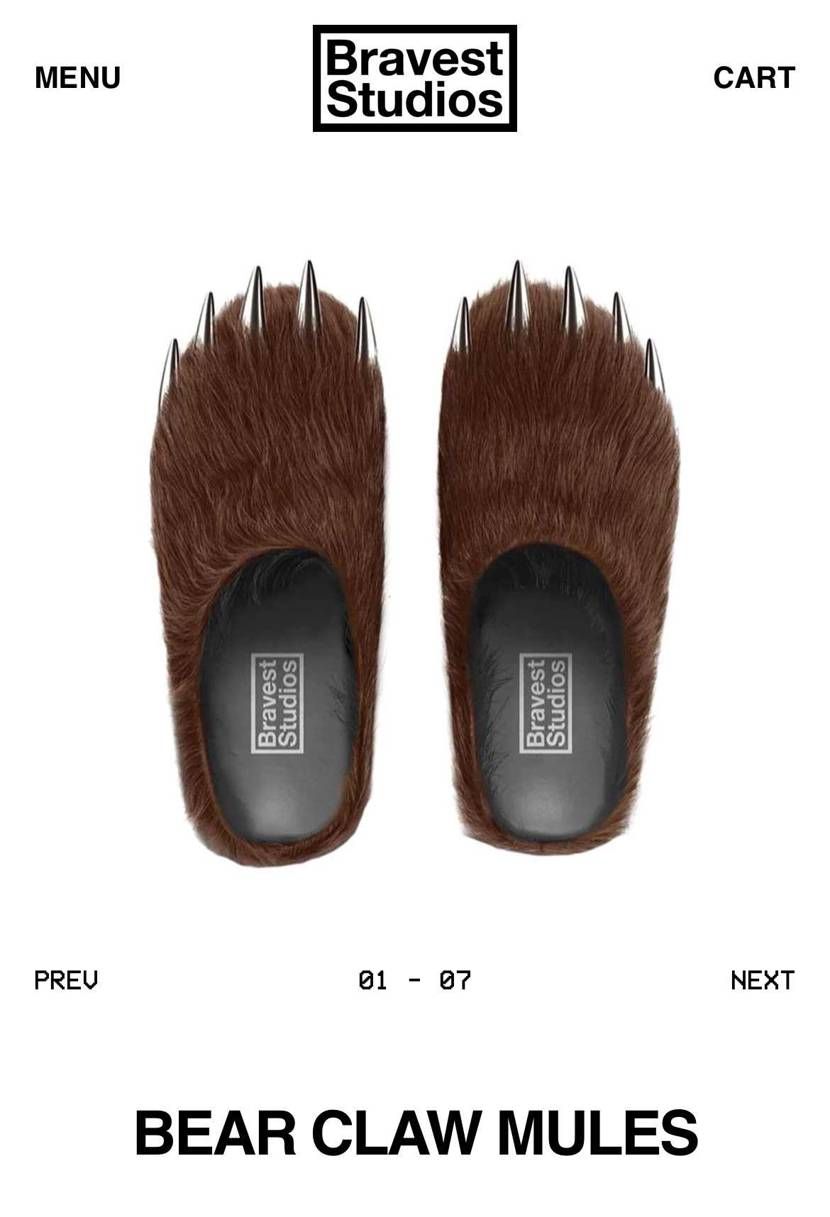 年内最後の買い物はBEAR CLAW MULESでした😅
来年も平和にスニーカ