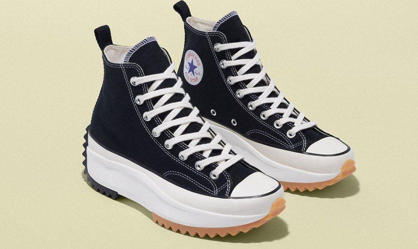 converseとjwAndersonのコラボってどこで手に入りますか？