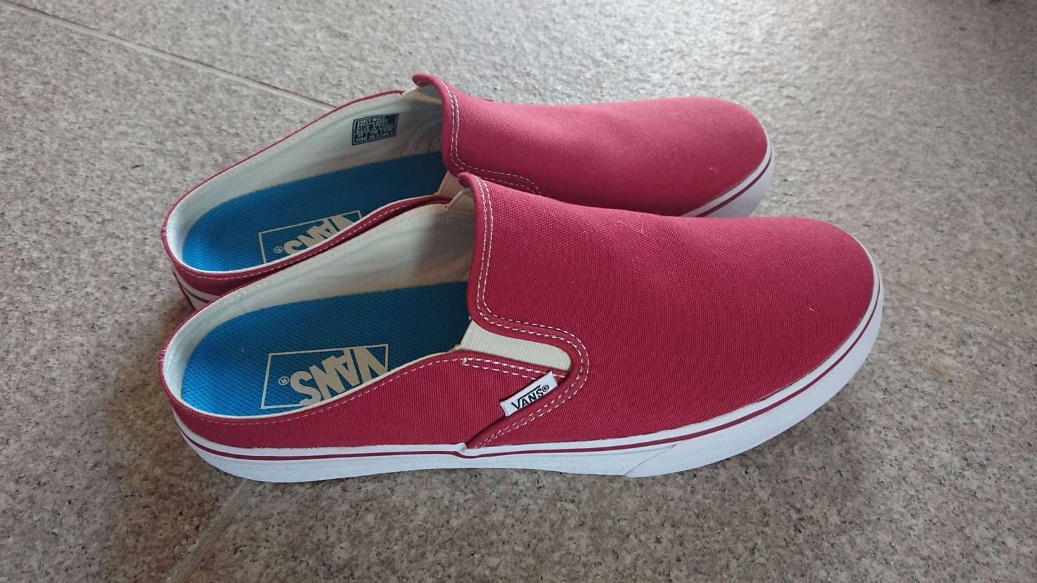 ABCマートで2000円だったから思わずポチったスリッポンのミュールが今夏１番履