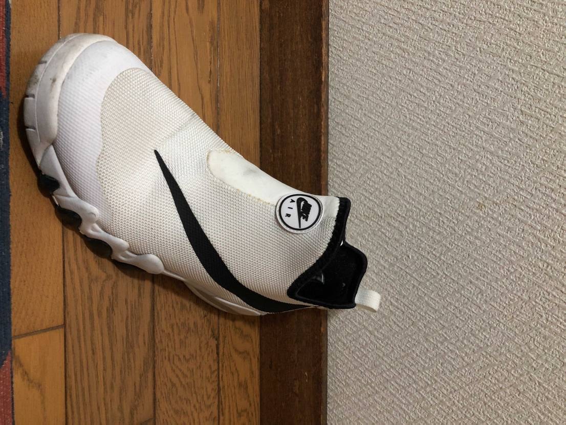 数年年前に初めて買ったNIKE
今は履いてないねん
お気