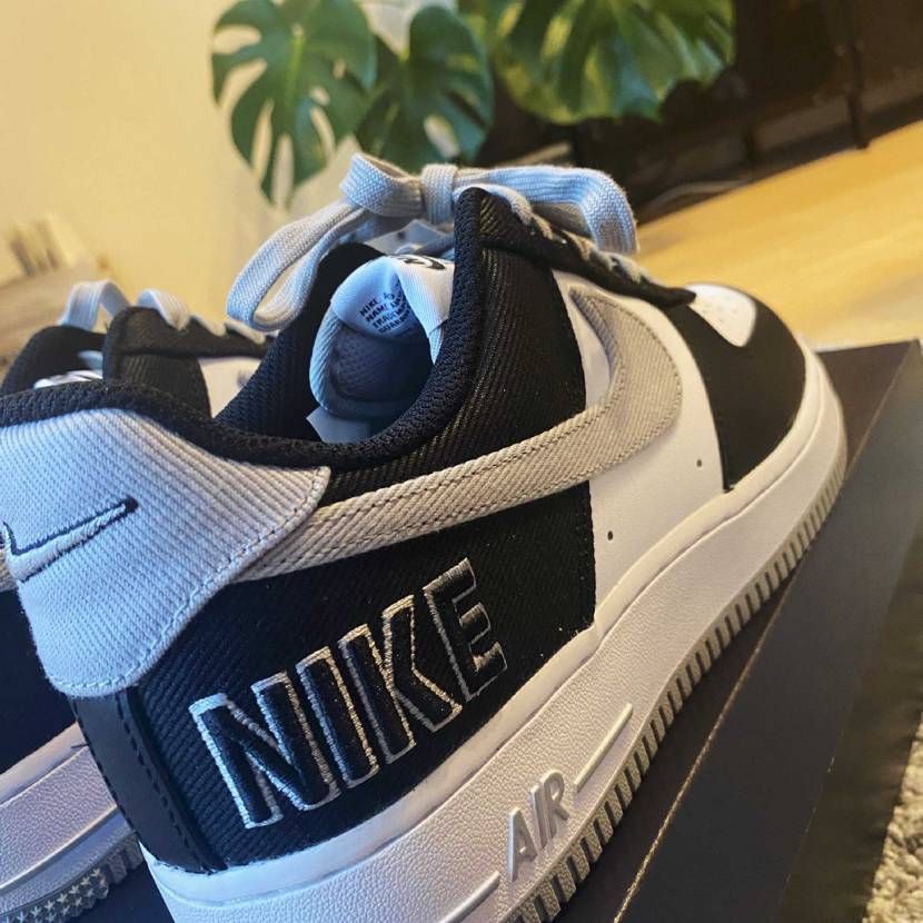 エアフォース1メンズサイズ26センチだと
ダンクハイのウィメンズわ何センチ買え