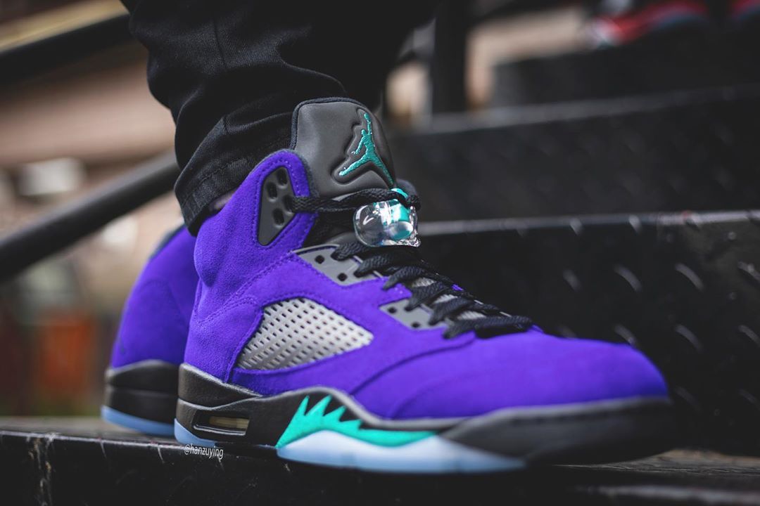 海外6/27らしい

Nike air Jordan 5 purple gr